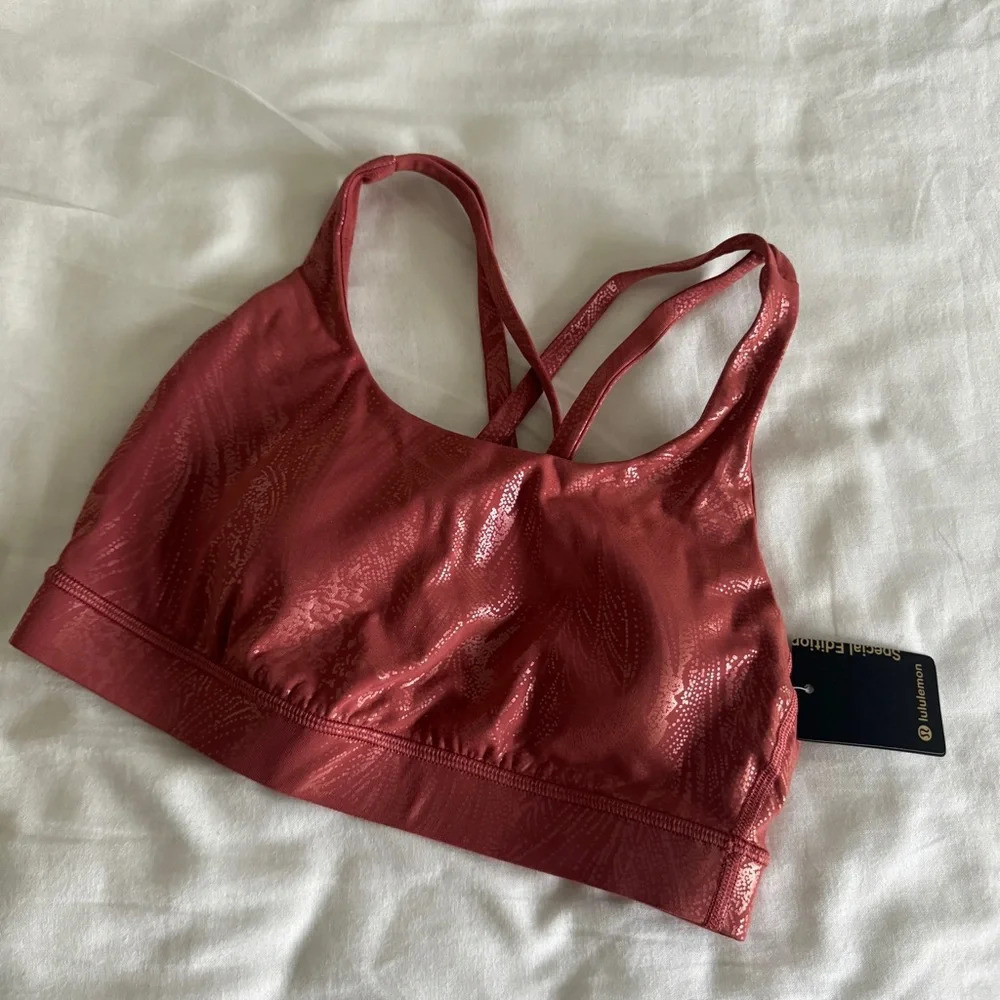 131 🆕🩷 Lululemon Special Edition Energy Bra Shine Acclimatize Cranberry Foil